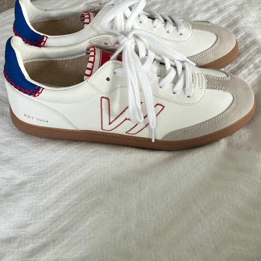 Vintage Havana NIB retro design - white/gray with red/blue stitching/detail